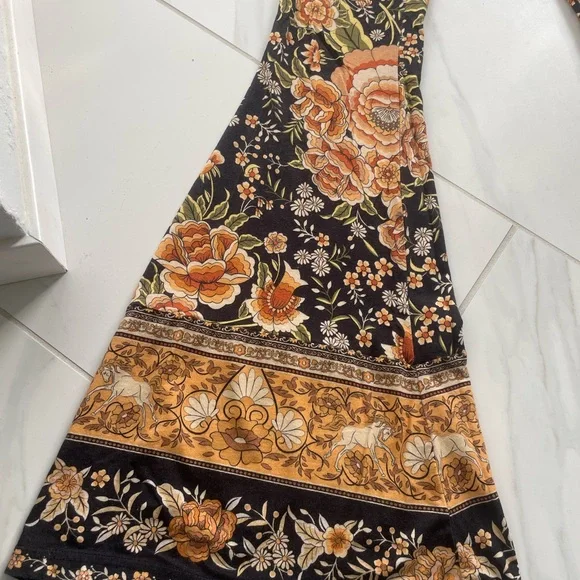 Spell & The Gypsy Mystic Bells - XS - Picture 3 of 12